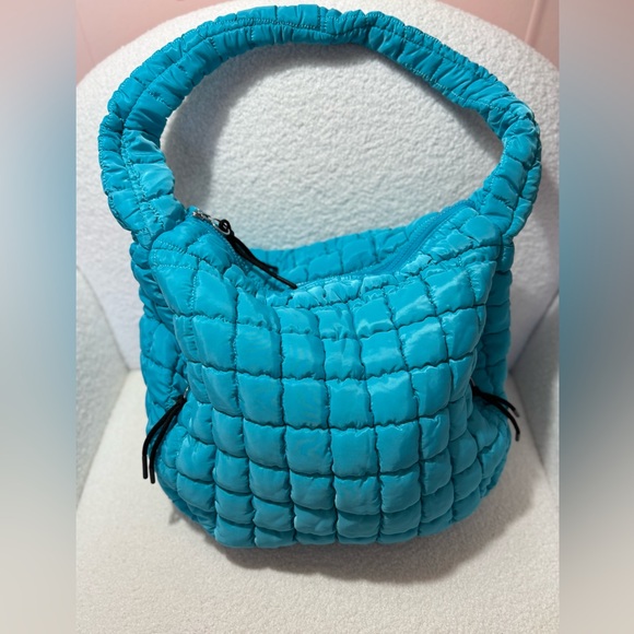 Carryall quilted bag spacious interior, super lightweight, new colors. No brand - Picture 4 of 7